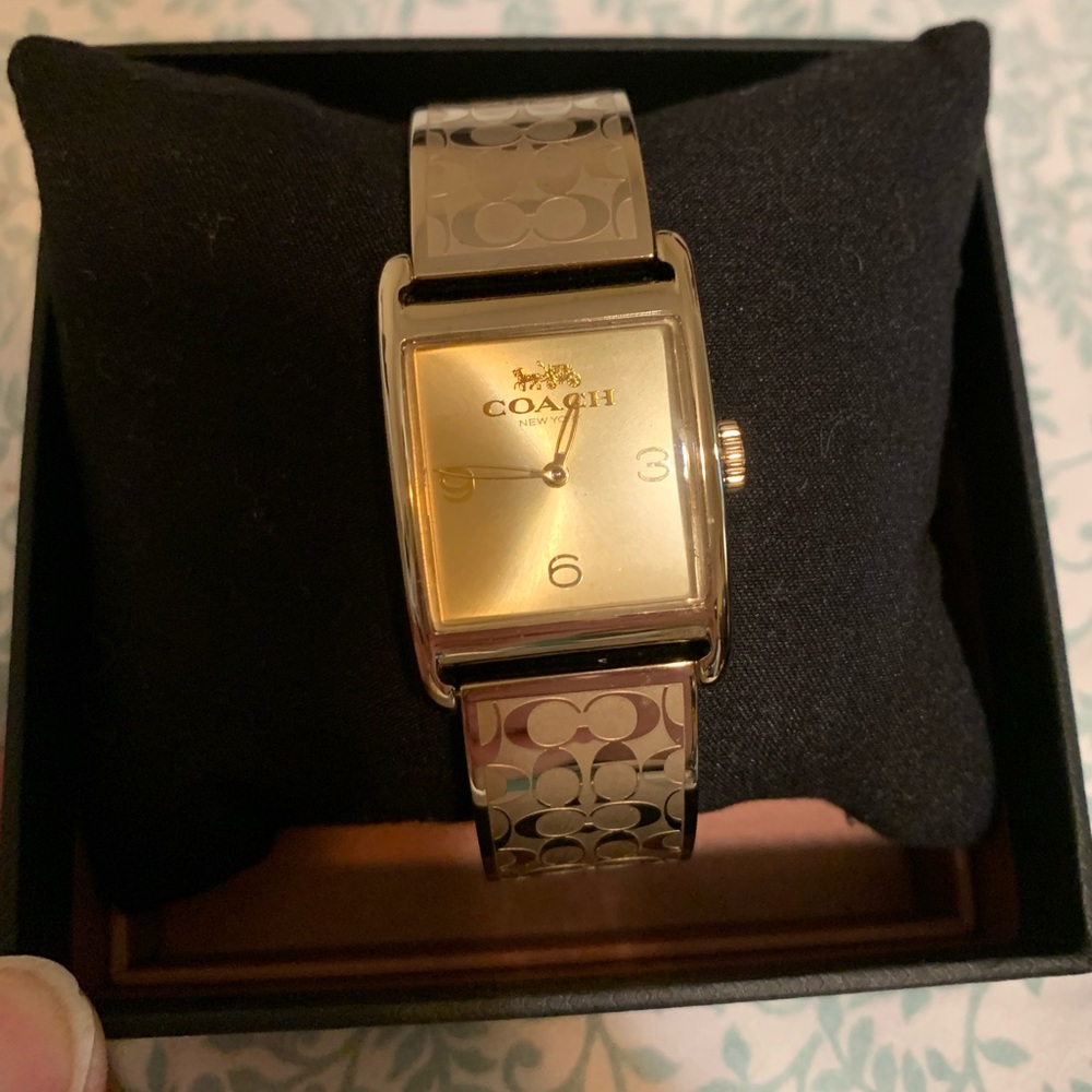 Coach Watch Gold Women’s NWT never worn